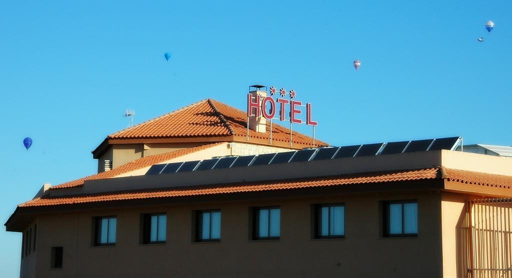 Hotel Salat Resort Les Borges Blanques Esterno foto